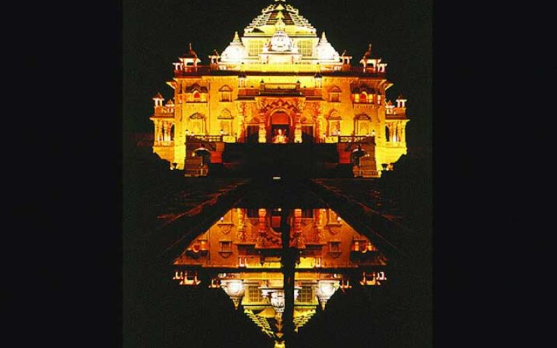 Akshardham Temple and Fountains