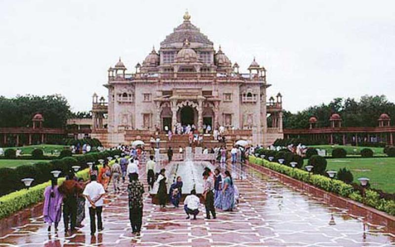 Akshardham Temple and Fountains