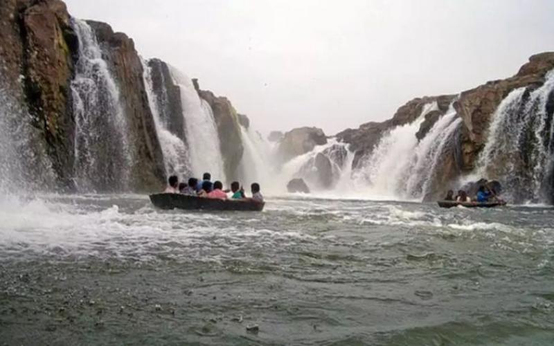 HOGENAKKAL WATER FALLS